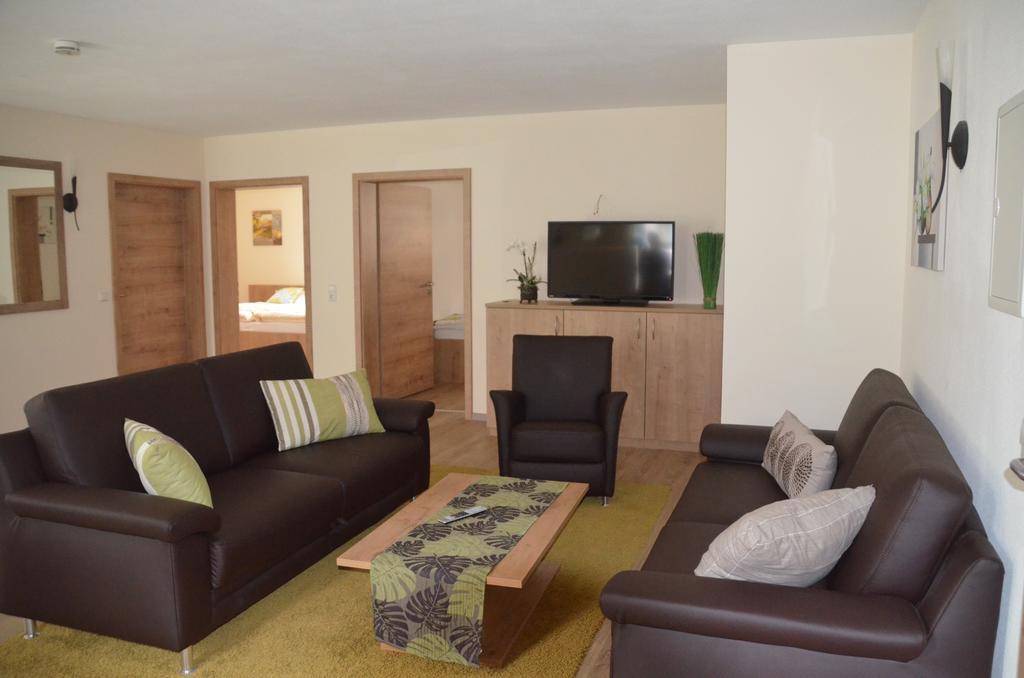 Landhotel Zum Adler Oberbechingen Стая снимка