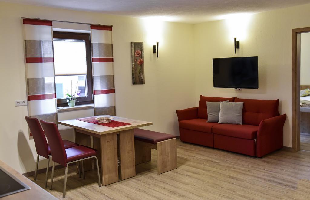 Landhotel Zum Adler Oberbechingen Екстериор снимка