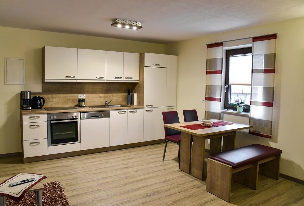 Landhotel Zum Adler Oberbechingen Екстериор снимка