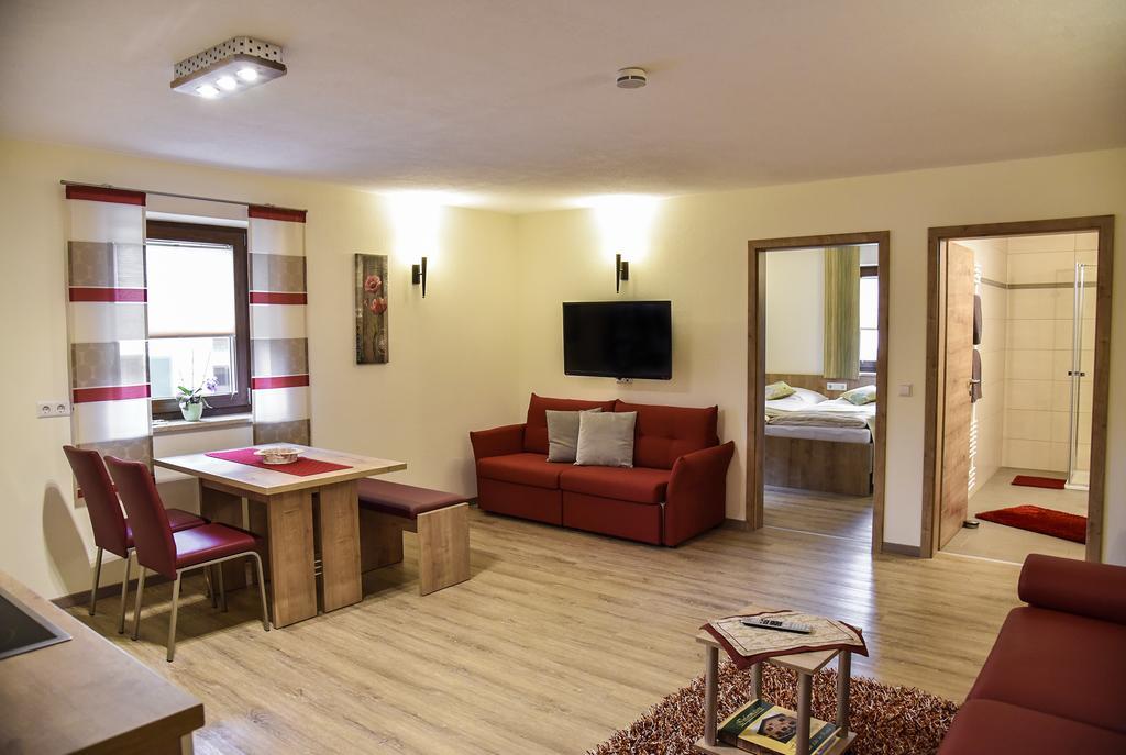 Landhotel Zum Adler Oberbechingen Екстериор снимка