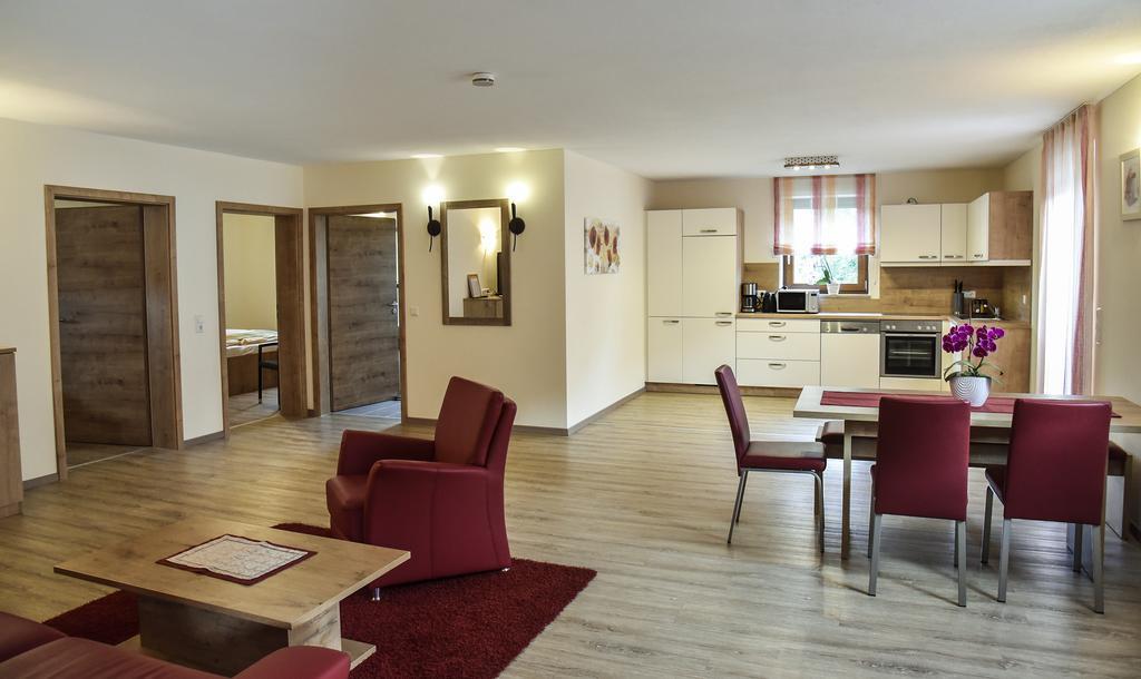 Landhotel Zum Adler Oberbechingen Екстериор снимка