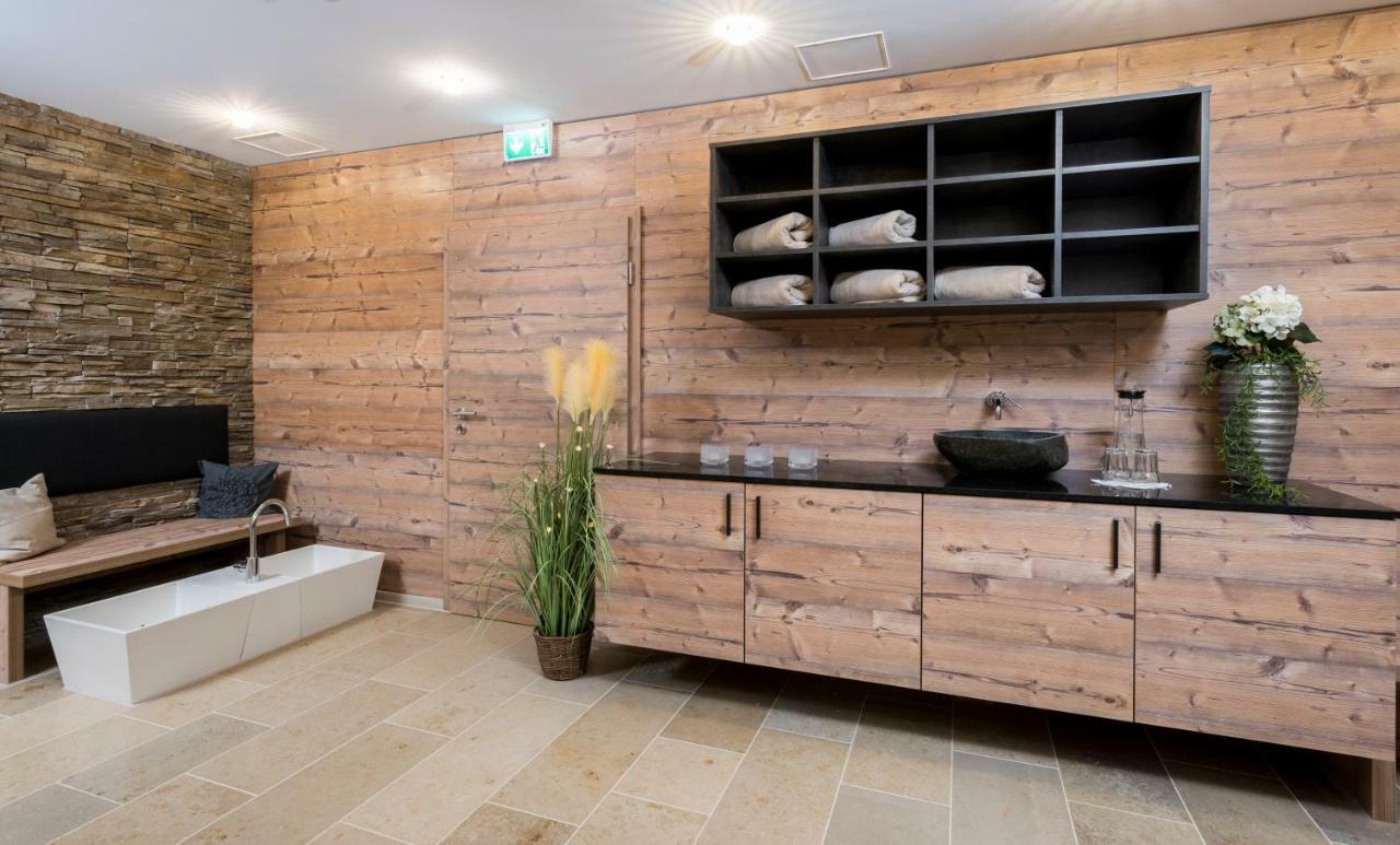 Landhotel Zum Adler Oberbechingen Екстериор снимка