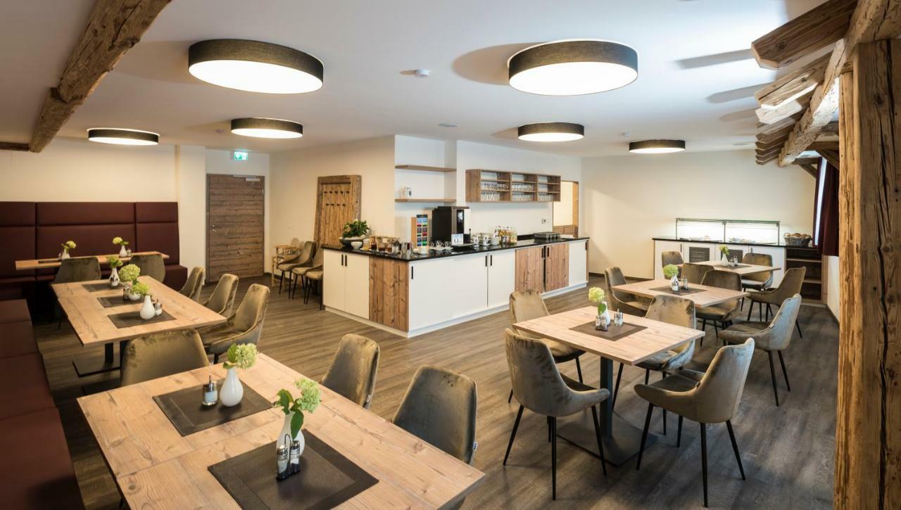 Landhotel Zum Adler Oberbechingen Екстериор снимка