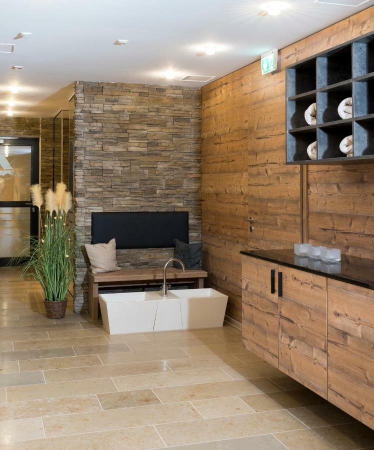 Landhotel Zum Adler Oberbechingen Екстериор снимка