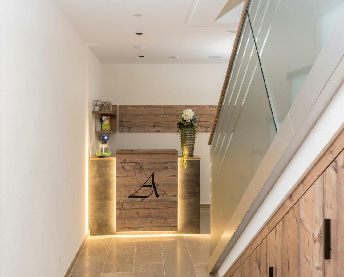 Landhotel Zum Adler Oberbechingen Екстериор снимка