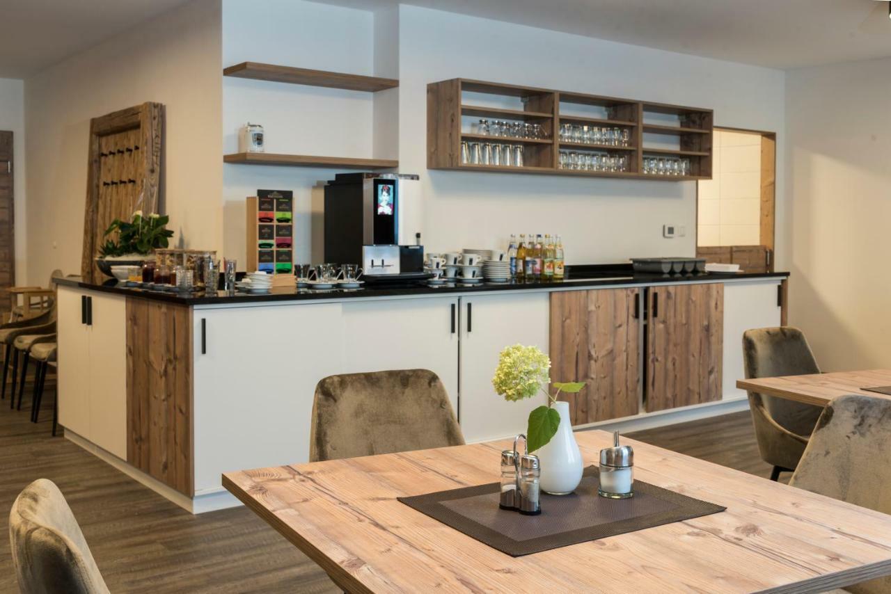 Landhotel Zum Adler Oberbechingen Екстериор снимка
