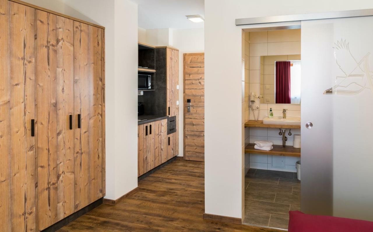 Landhotel Zum Adler Oberbechingen Екстериор снимка