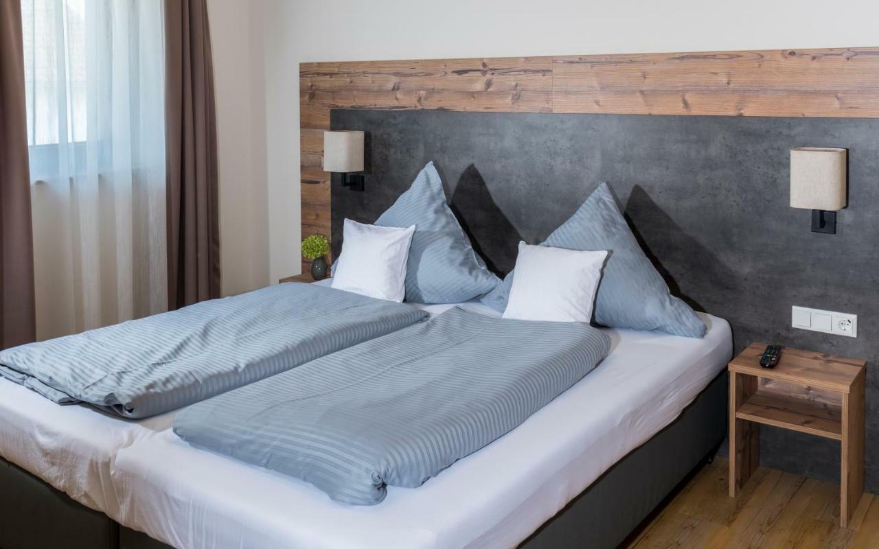 Landhotel Zum Adler Oberbechingen Екстериор снимка