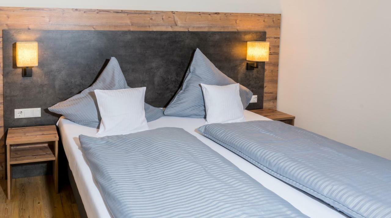 Landhotel Zum Adler Oberbechingen Екстериор снимка