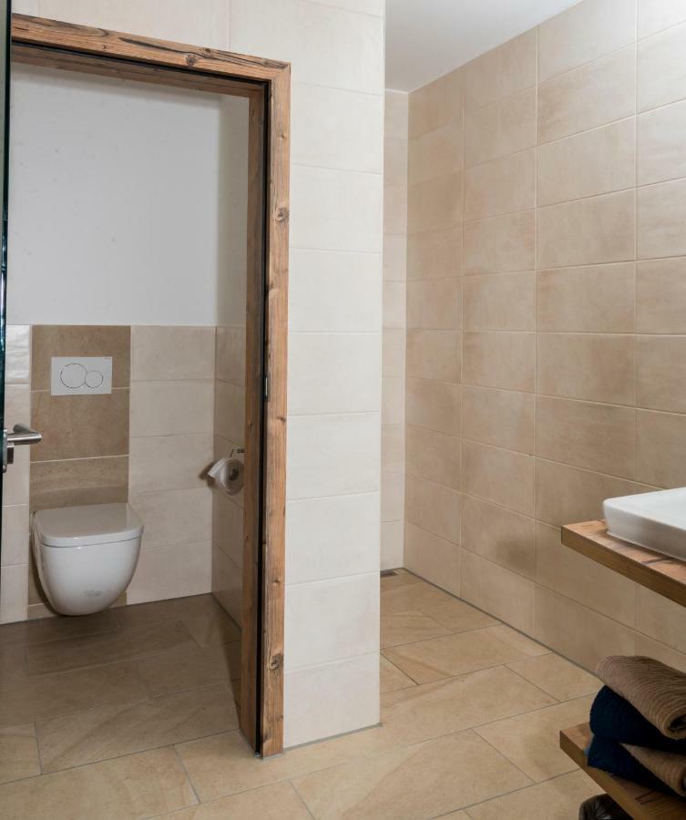 Landhotel Zum Adler Oberbechingen Екстериор снимка