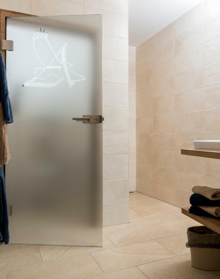 Landhotel Zum Adler Oberbechingen Екстериор снимка